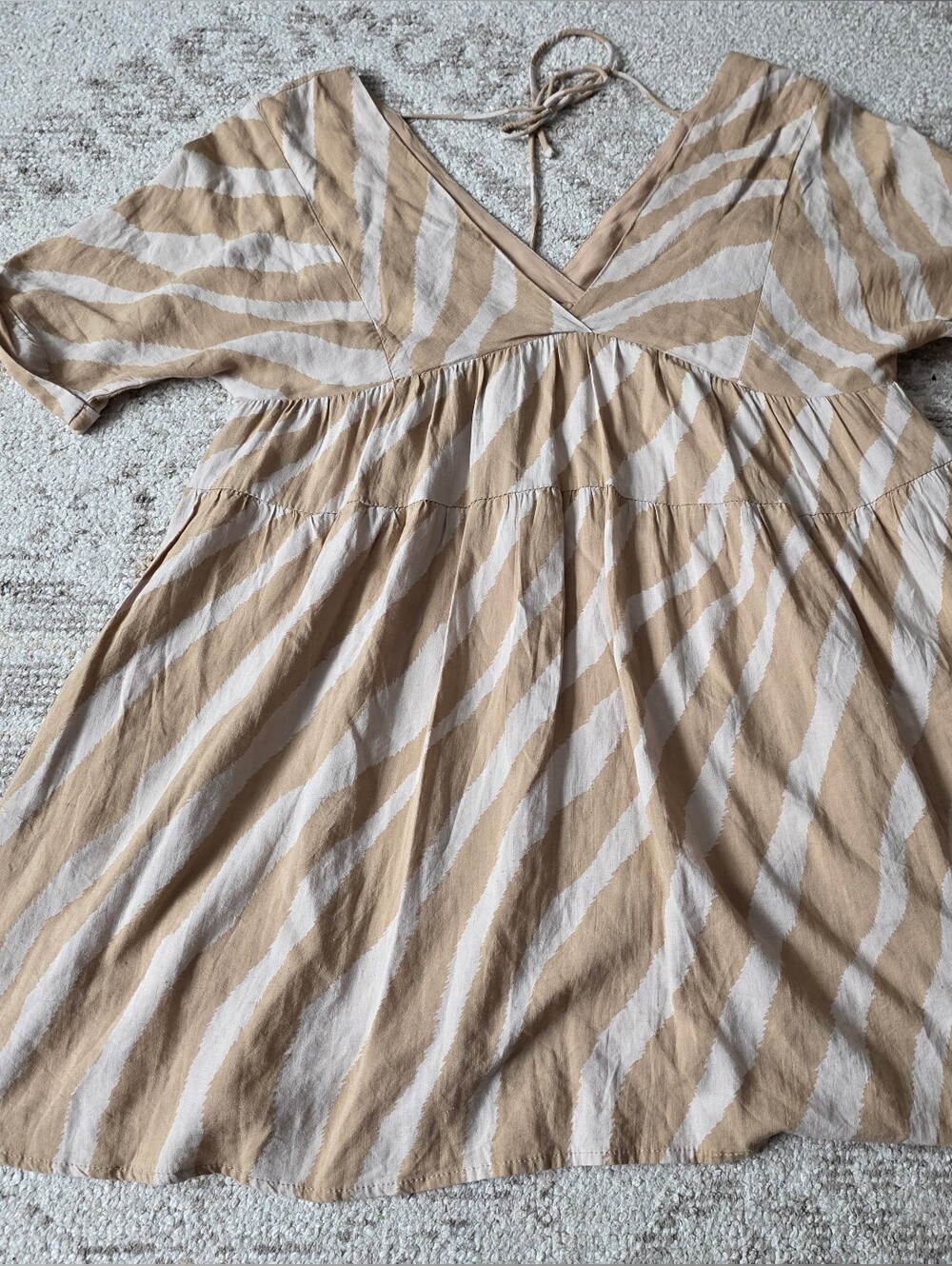 Mustard Seed Beige & White Striped V‑Neck Flowy Shirt